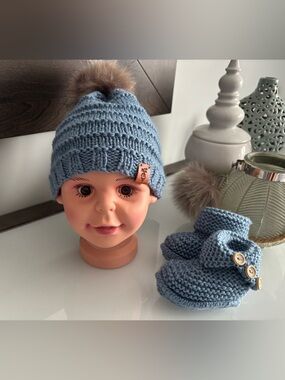 Light Blue Knit Baby Beanie with Faux Fur Pom with booties set